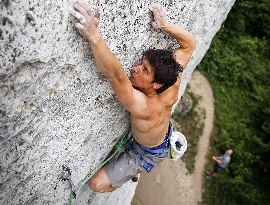 Zdarta skóra na dłoniach to codzienność wspinacza